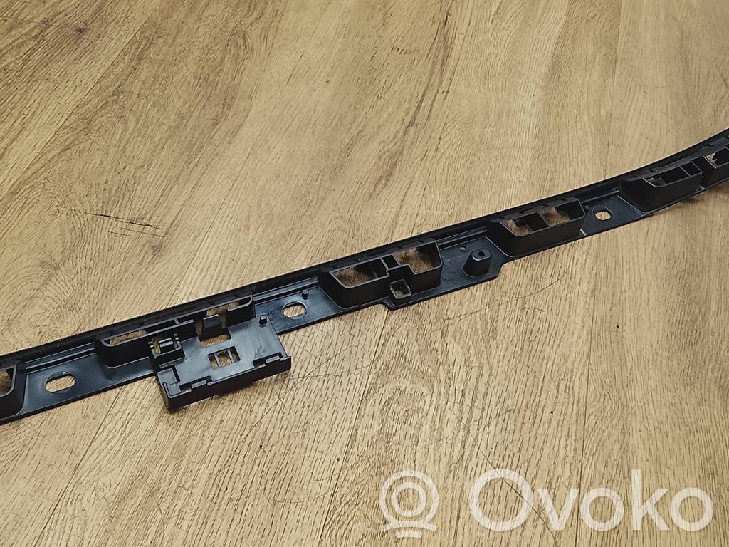 Porsche Macan (95B) Listello di supporto del sottoporta 