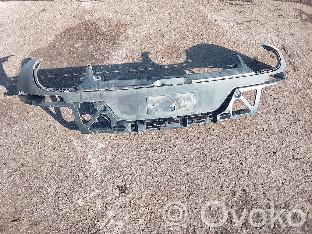 Porsche Macan (95B) Moldura inferior del parachoques trasero 