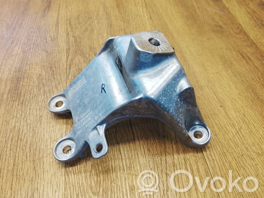 Porsche Macan (95B) Engine mounting bracket 