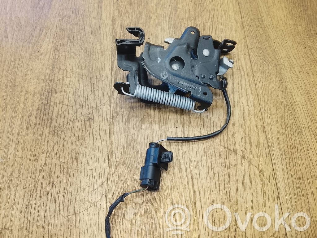 BMW X3 G01 Engine bonnet/hood lock/catch 
