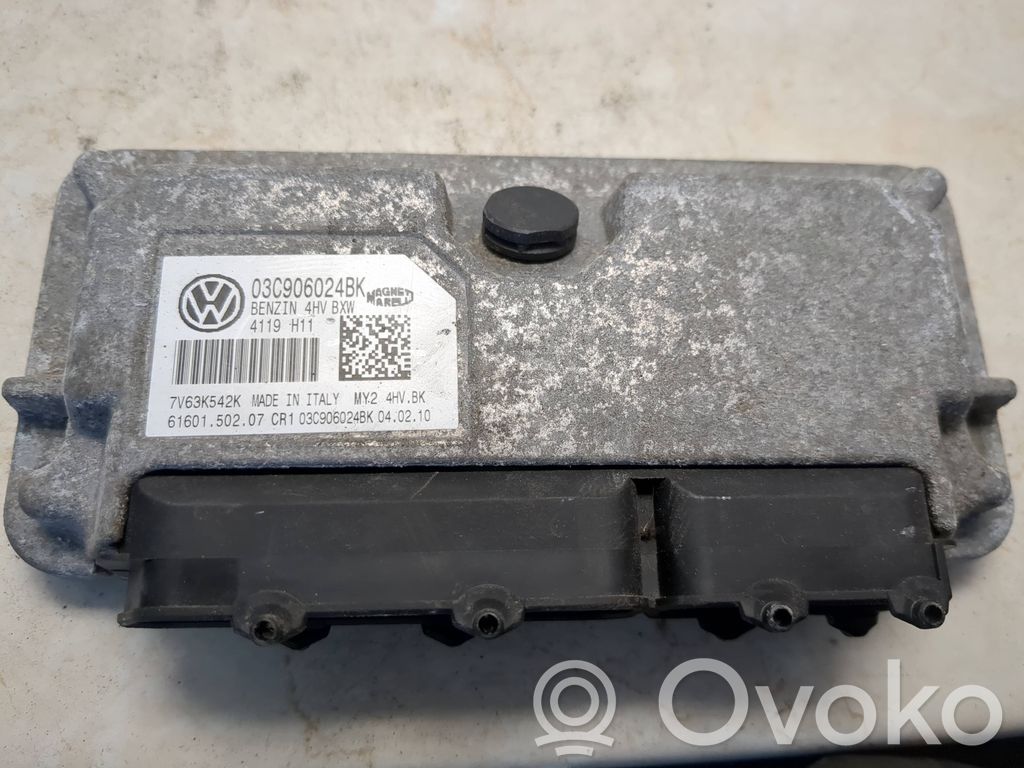 Volkswagen Golf VII Variklio valdymo blokas 