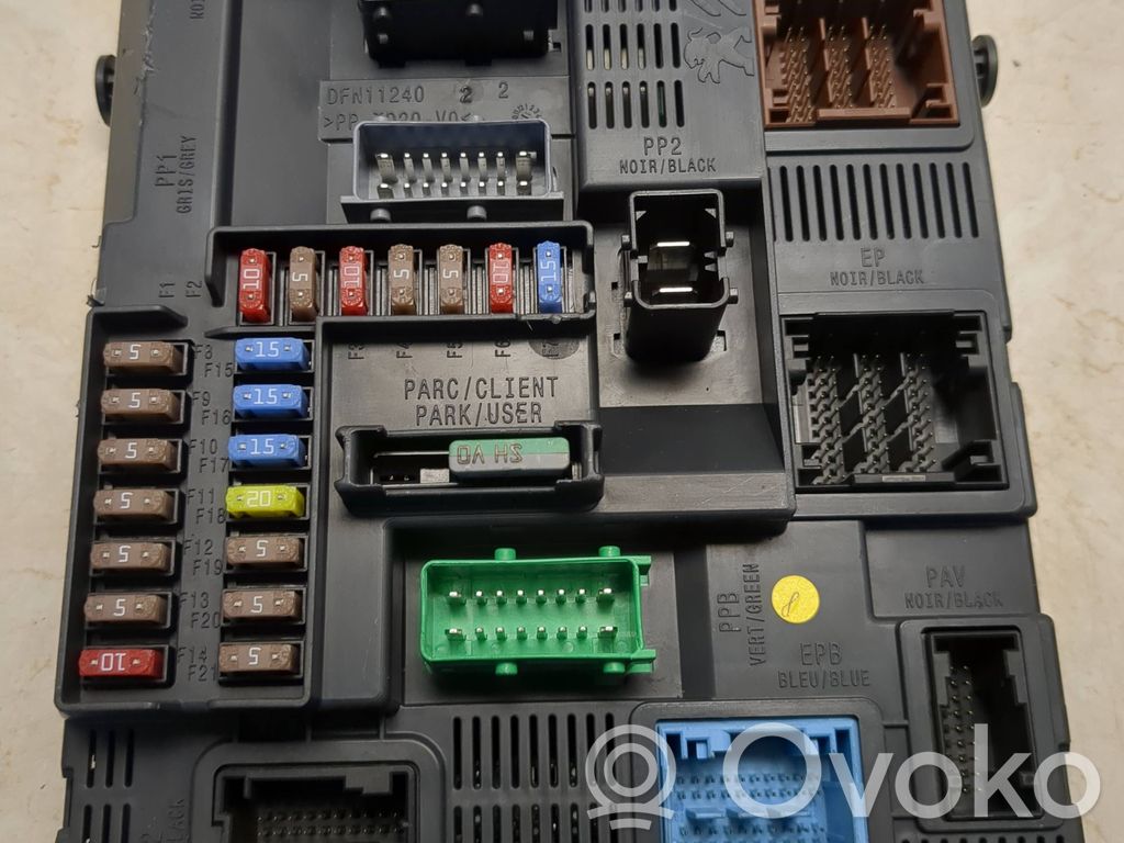 Peugeot 208 I Fuse module 