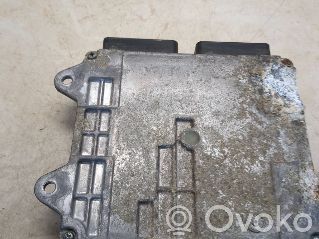 Mitsubishi Colt Engine control unit/module 