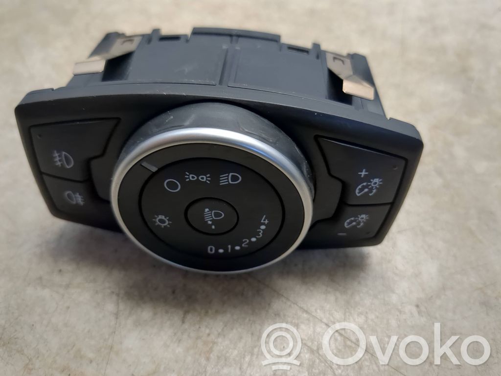 Ford Focus Light switch 