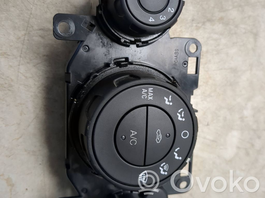 Ford Ecosport Climate control unit 
