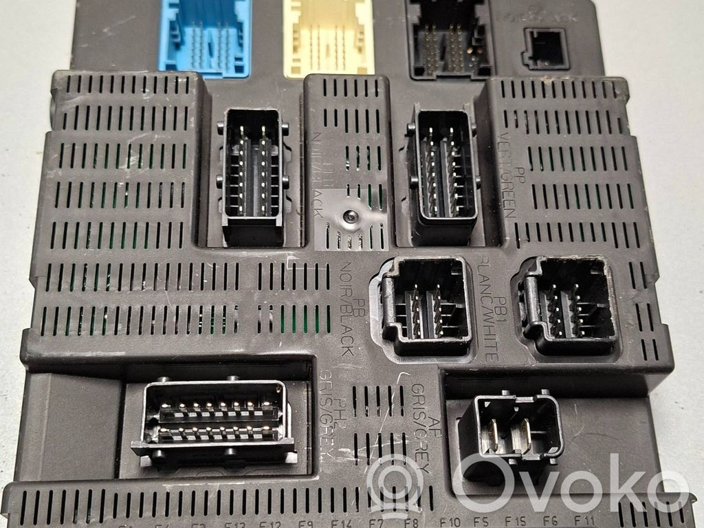 Peugeot 308 Fuse module 