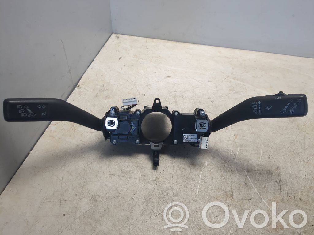 Skoda Yeti (5L) Wiper turn signal indicator stalk/switch 