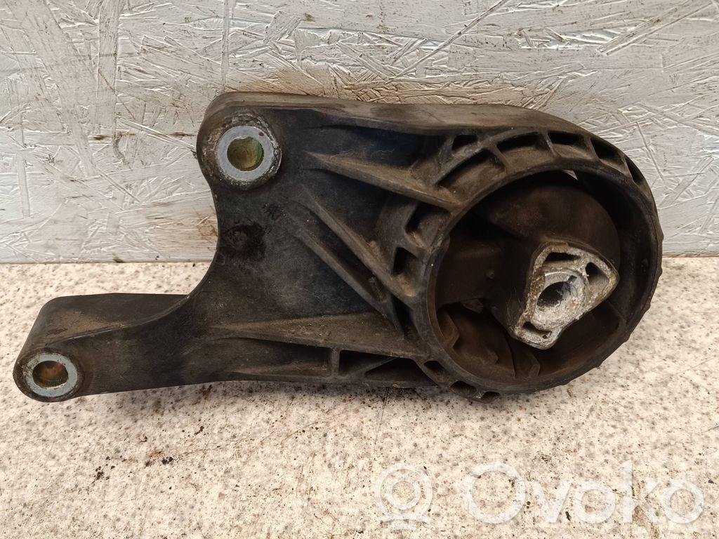 Opel Insignia A Engine mount bracket 