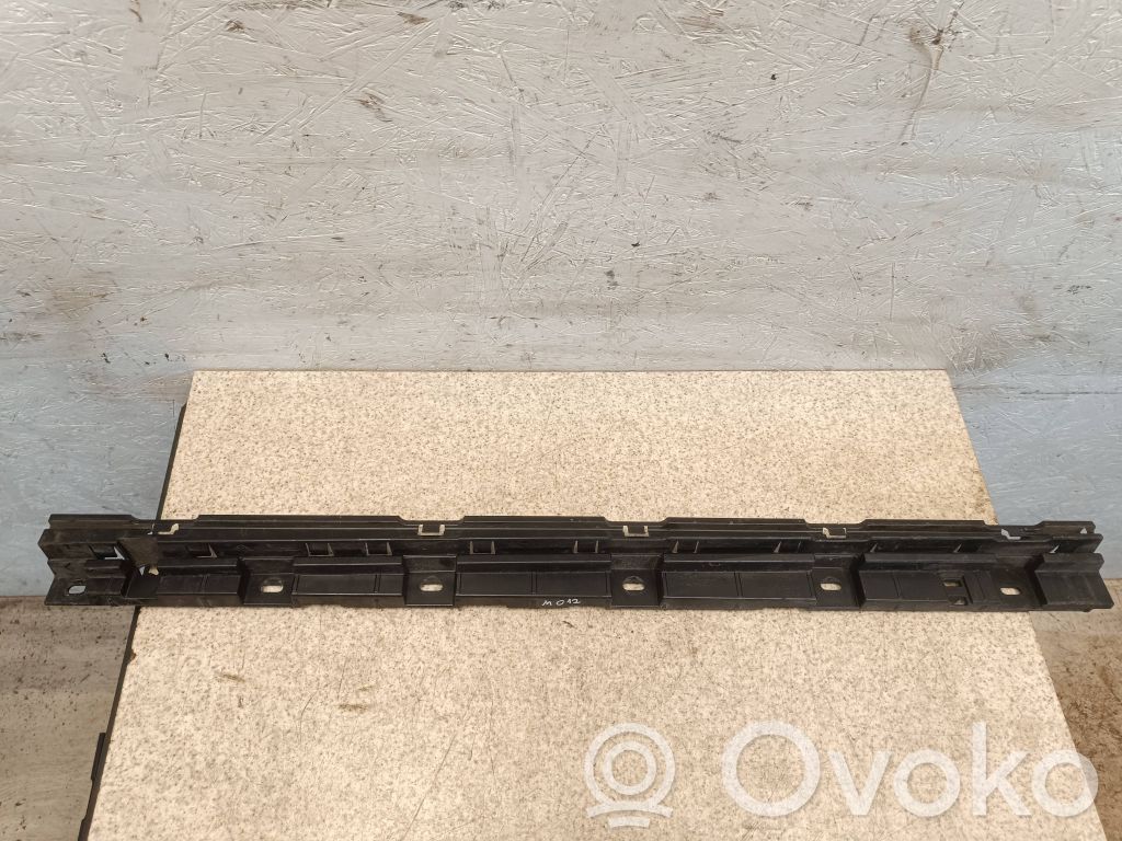 BMW 5 F10 F11 Ślizg listwy progowej 