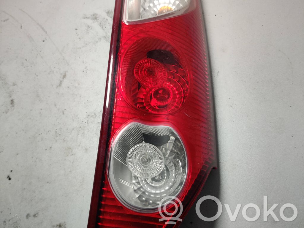 Renault Kangoo II Luz trasera/de freno 