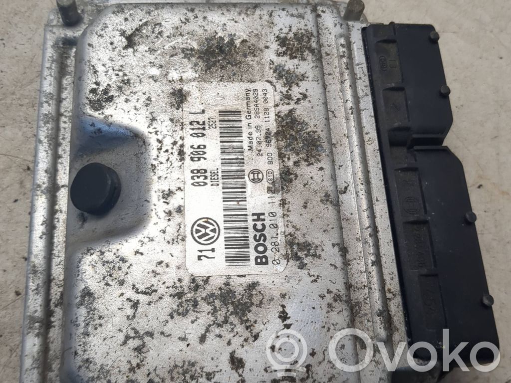 Volkswagen Golf V Engine control unit/module 
