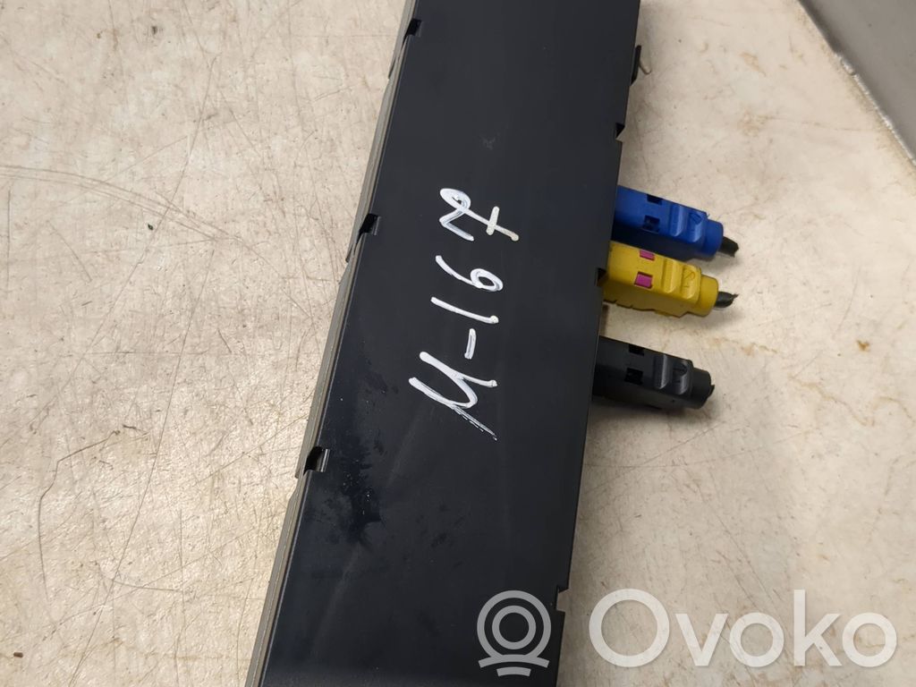 BMW Z4 E85 E86 Antenas pastiprinātājs 