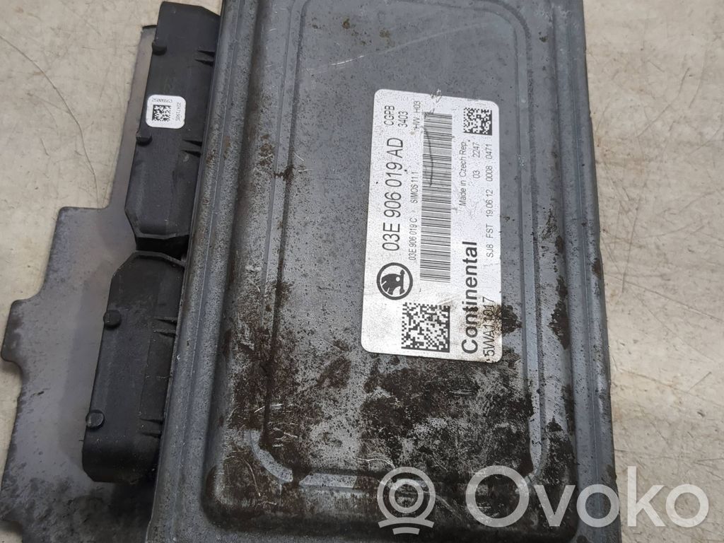 Skoda Fabia Mk2 (5J) Engine control unit/module 