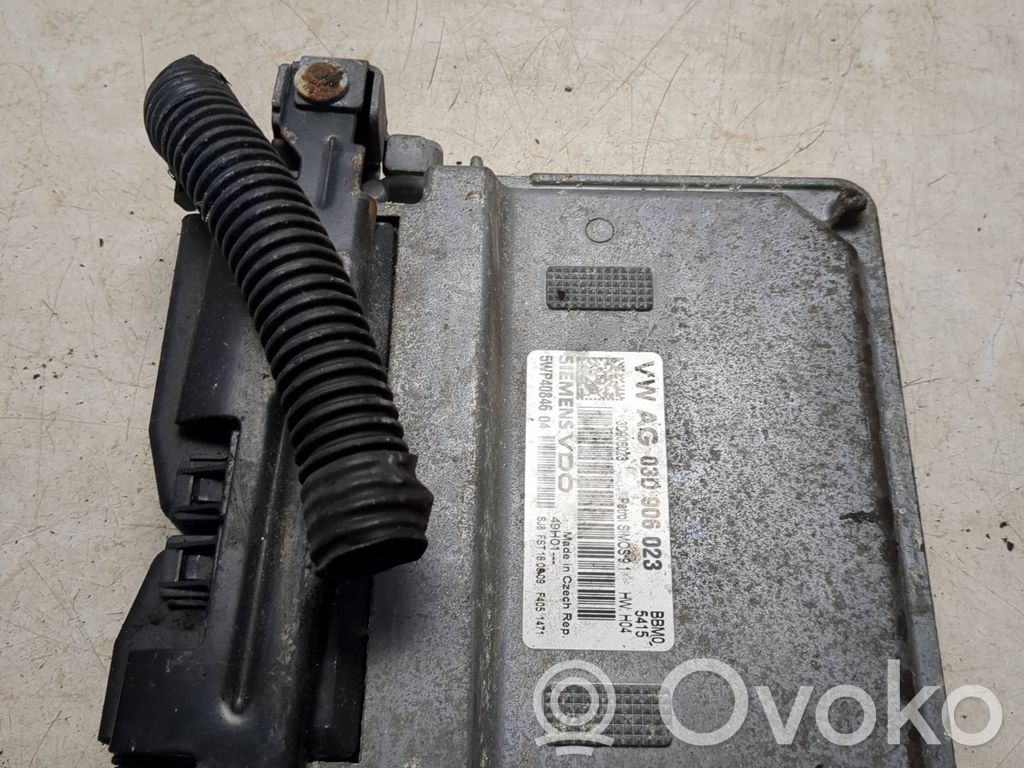 Volkswagen Polo V 6R Engine control unit/module 