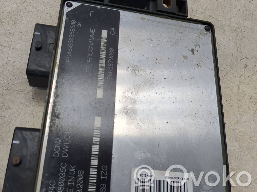 Engine control unit/module   R04080035C