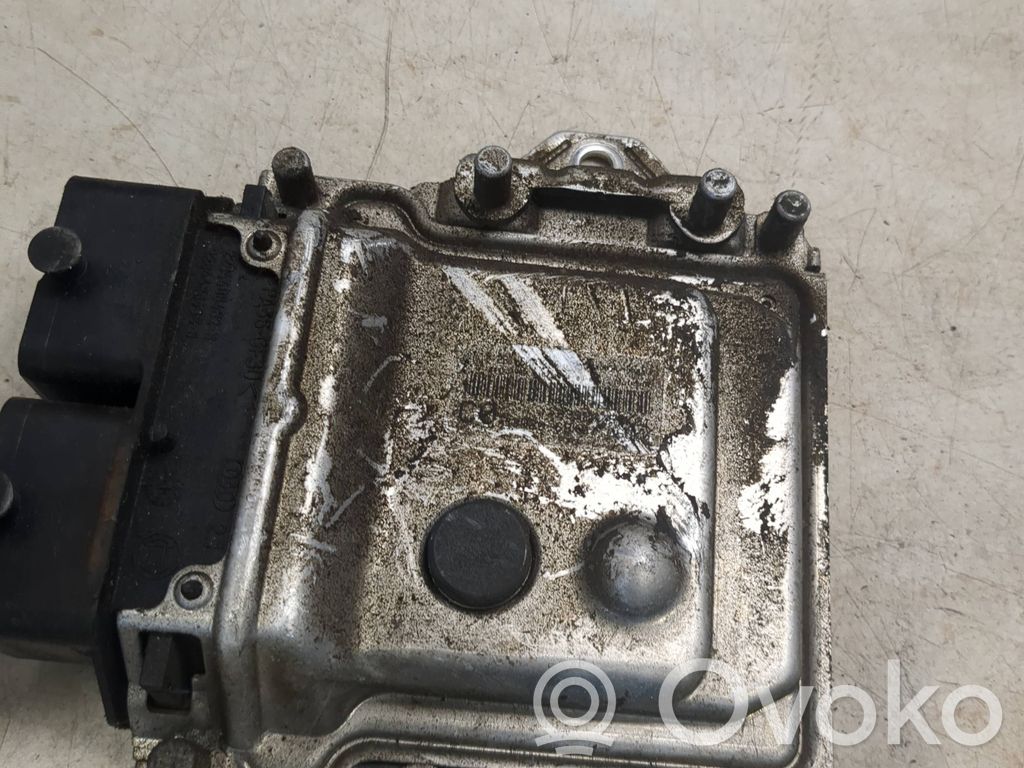 Engine control unit/module   0261S04260,3392068K01