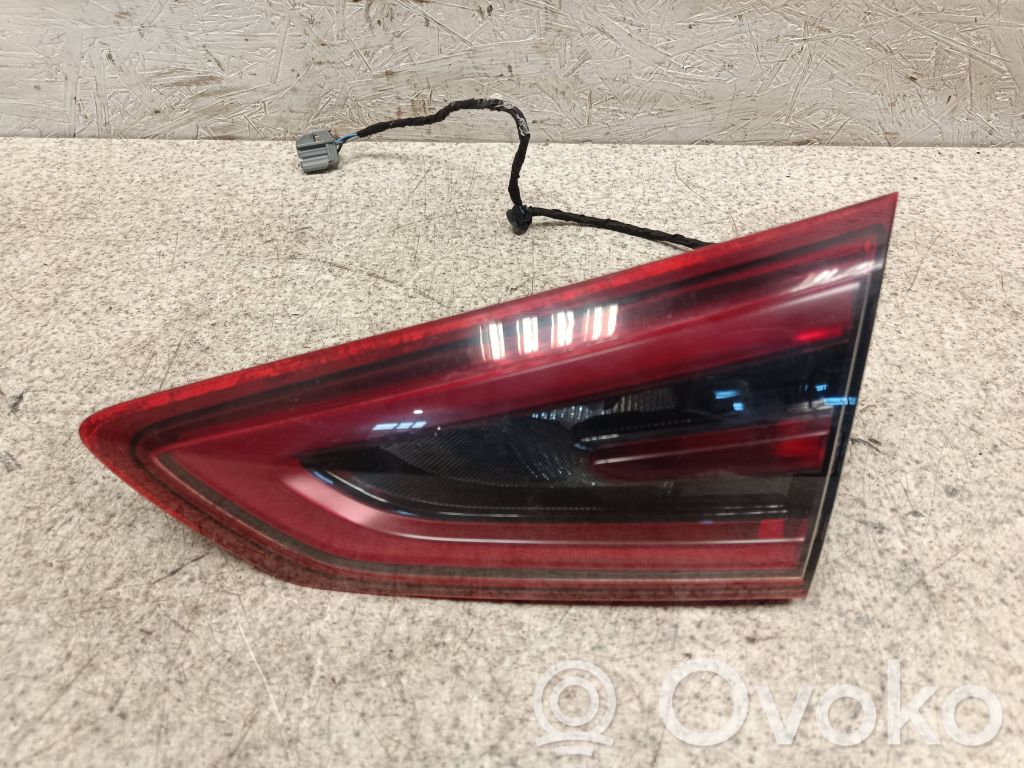 Ford S-MAX Galinis žibintas dangtyje 