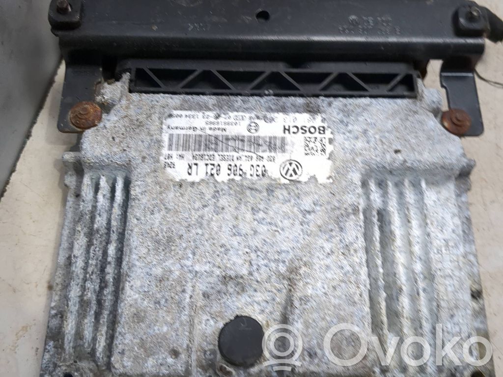Skoda Octavia Mk2 (1Z) Sterownik / Moduł ECU 
