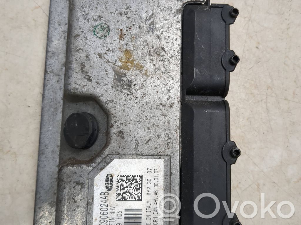 Skoda Fabia Mk2 (5J) Engine control unit/module 