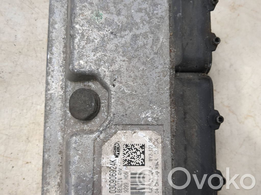 Volkswagen Golf V Engine control unit/module 