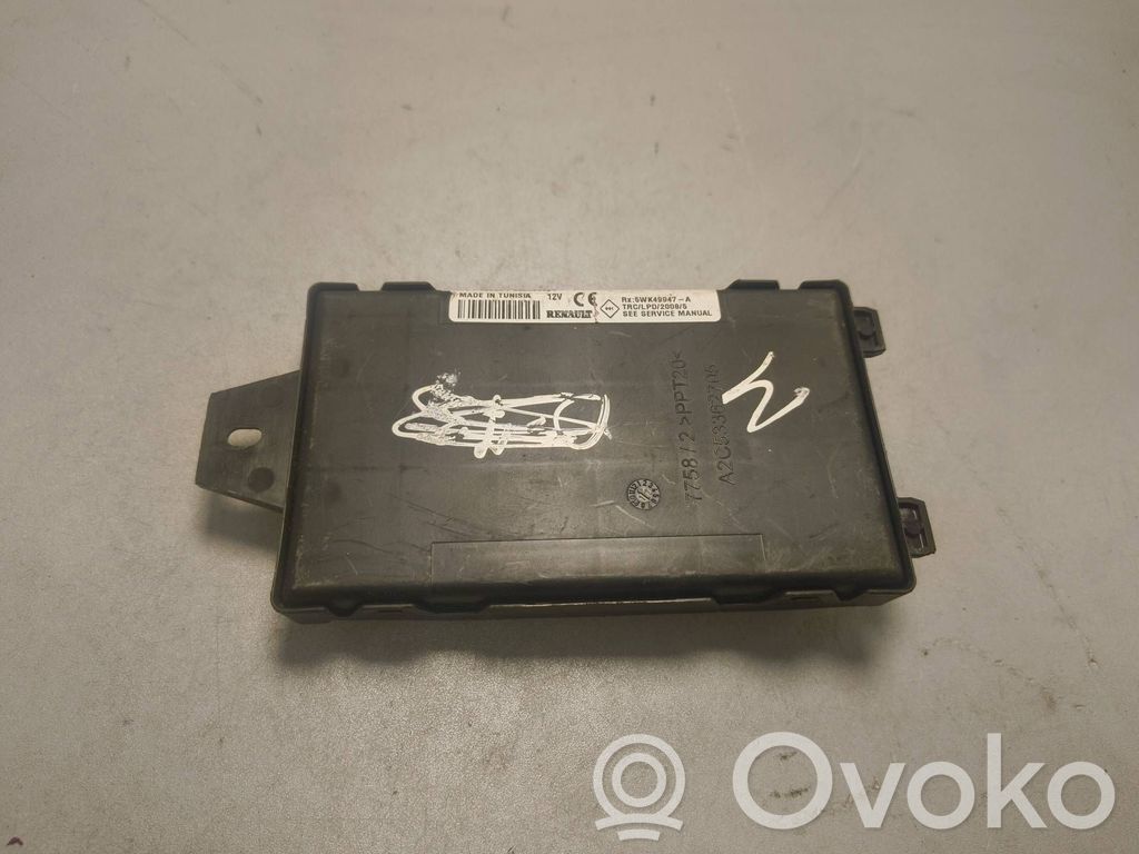 Dacia Sandero Door central lock control unit/module 