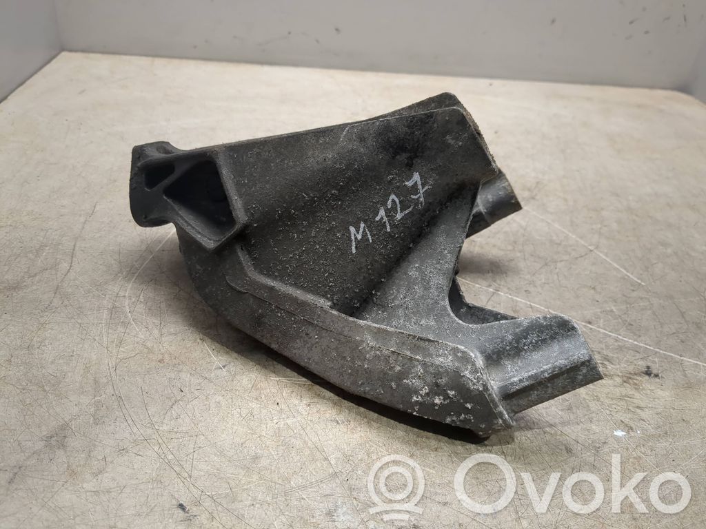 Audi A5 8T 8F Engine mounting bracket 