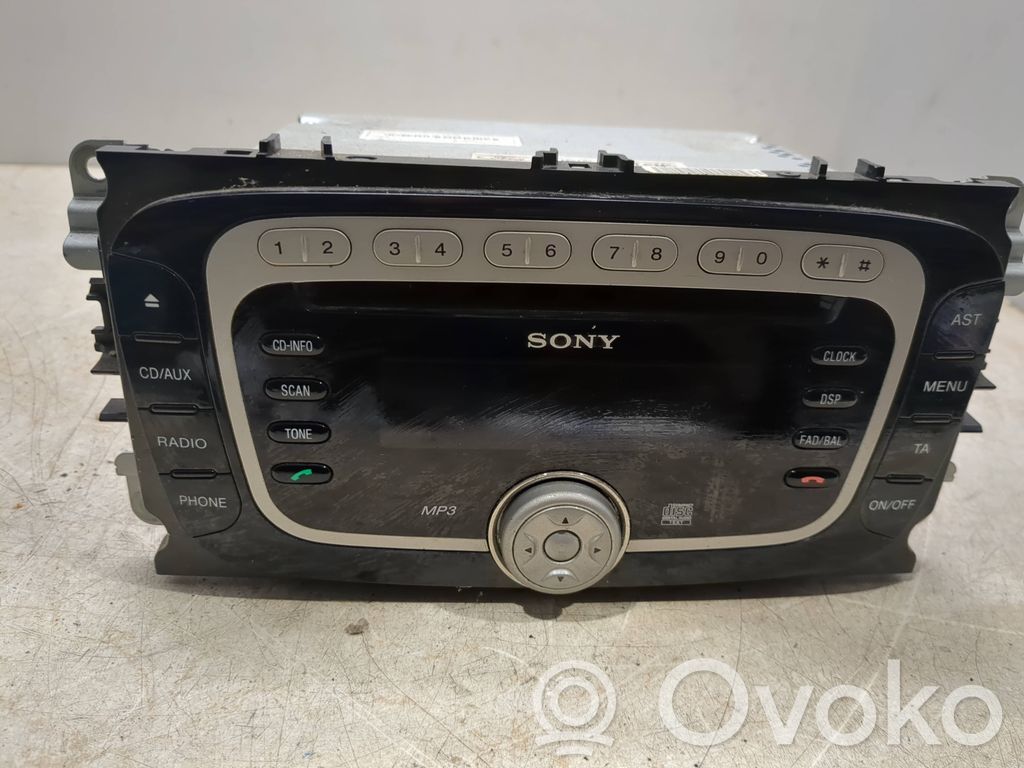 Ford Focus Radio / CD-Player / DVD-Player / Navigation 
