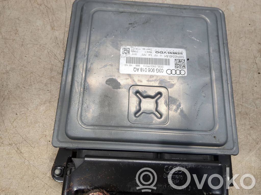 Audi A3 S3 A3 Sportback 8P Engine control unit/module 