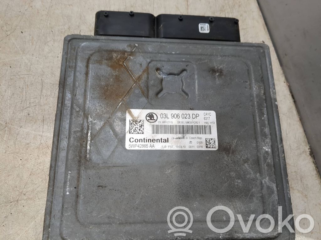 Skoda Roomster (5J) Engine control unit/module 