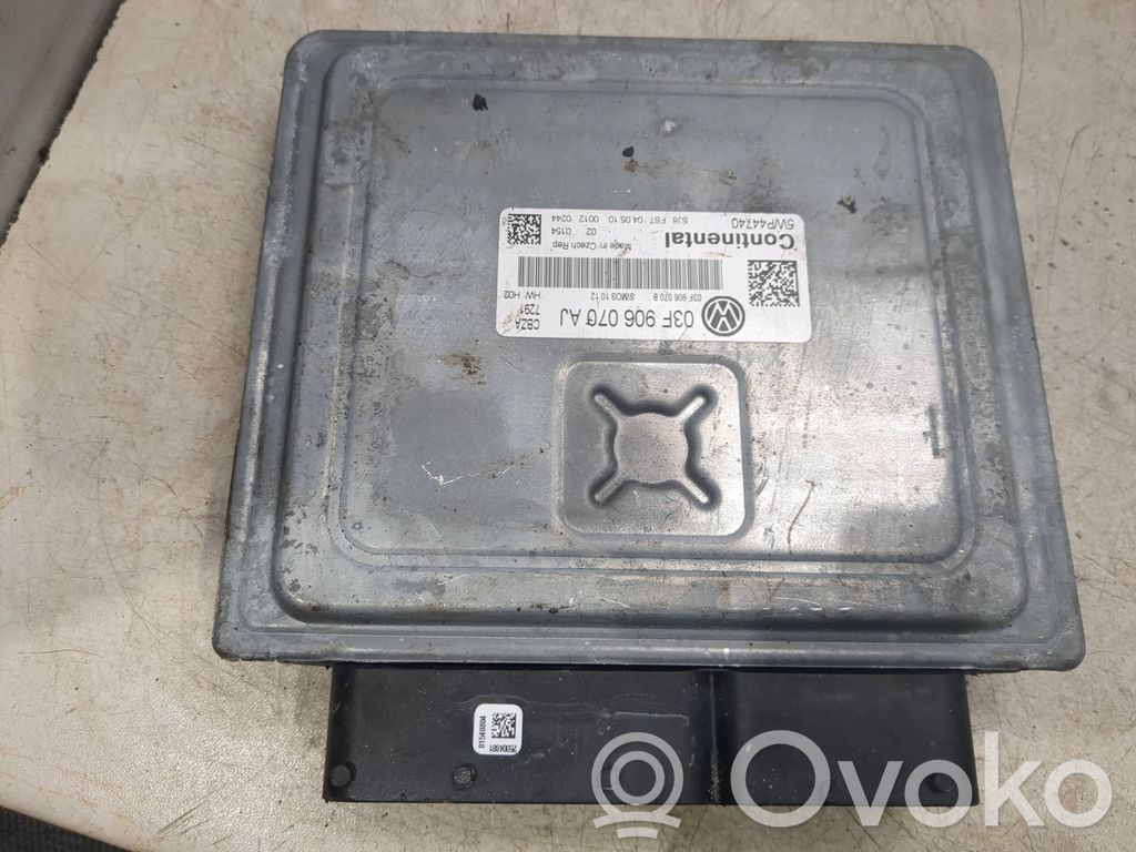 Volkswagen Golf VI Sterownik / Moduł ECU 