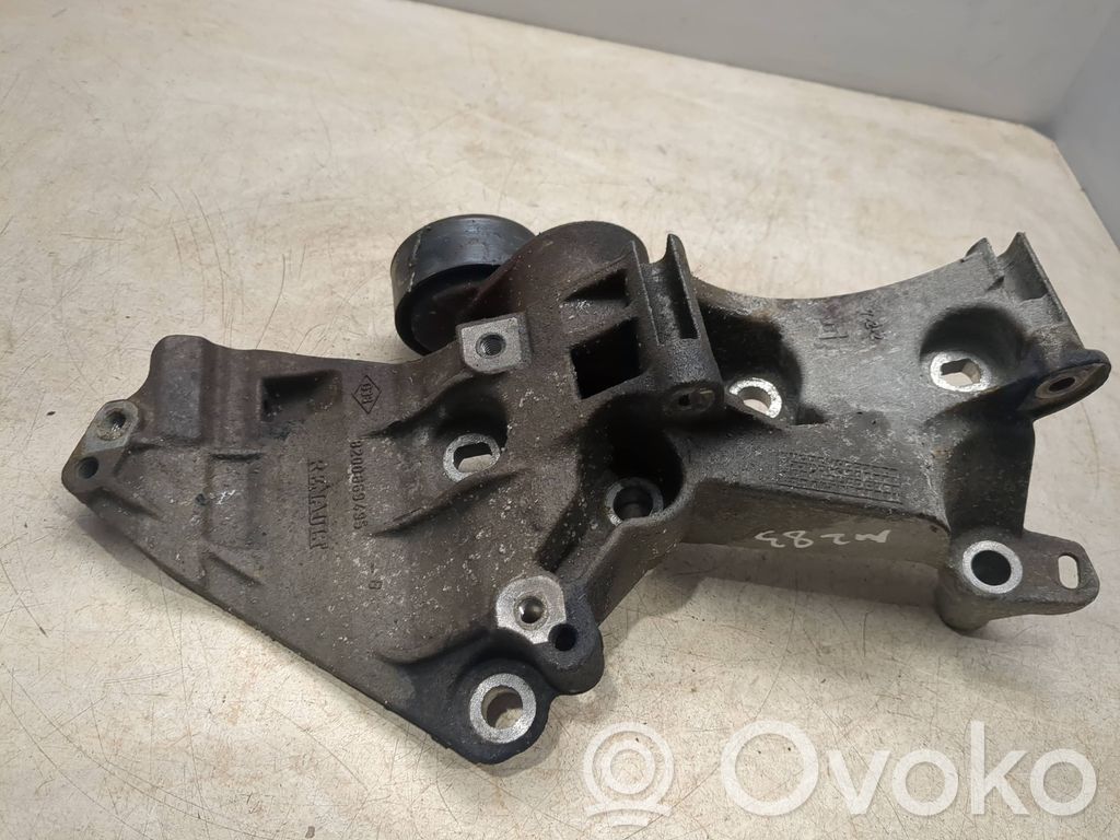 Dacia Duster Generator/alternator bracket 