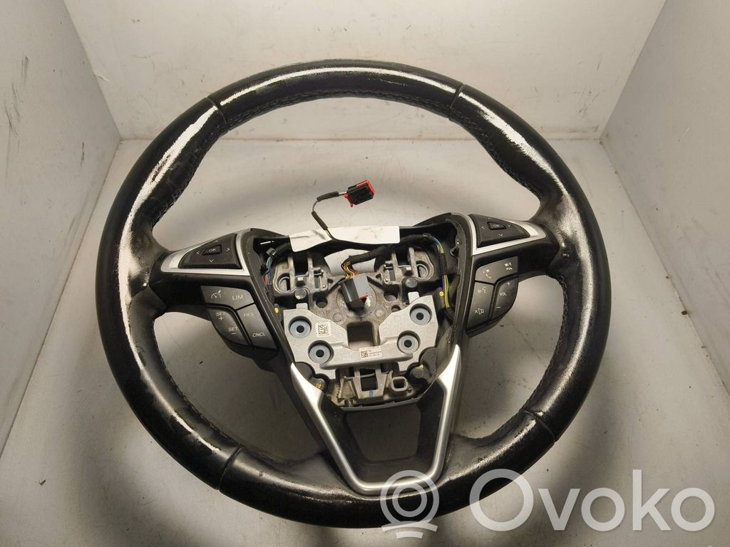 Ohjauspyörä   2457935AC,2457935A,TA161110646