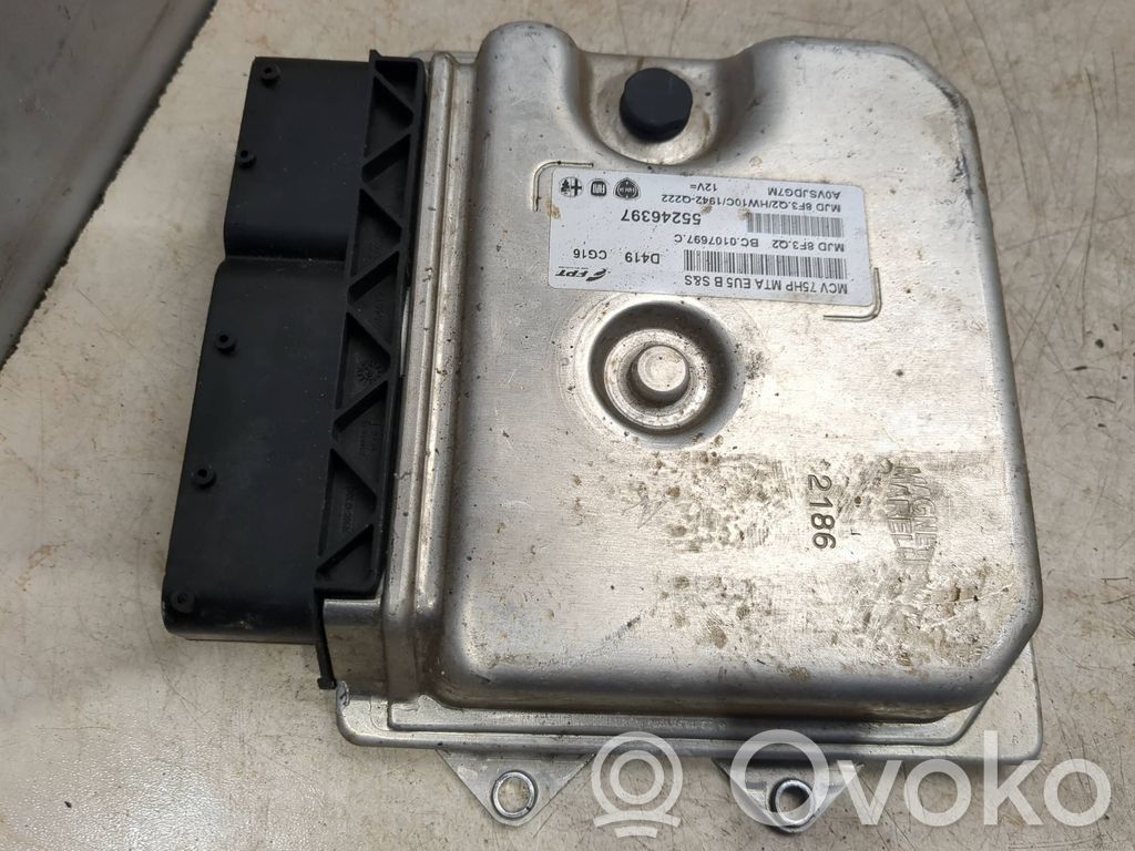 Peugeot Bipper Engine control unit/module 
