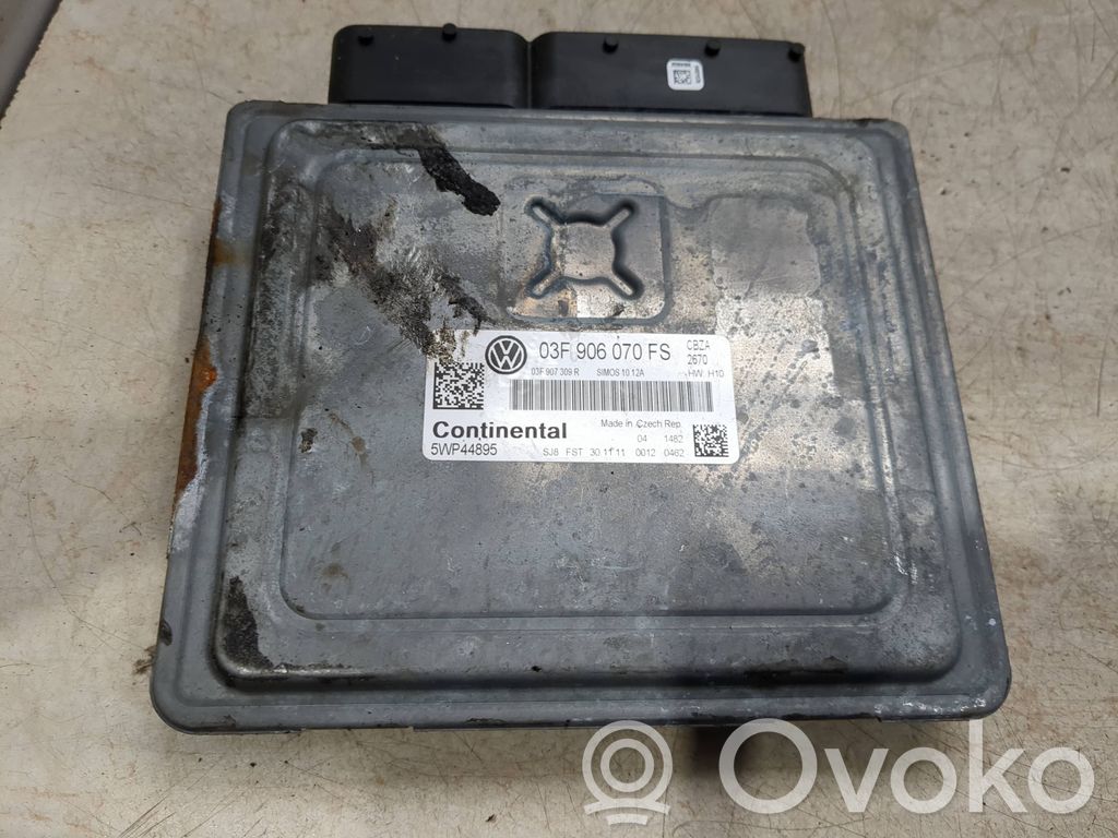 Volkswagen Golf VI Engine control unit/module 