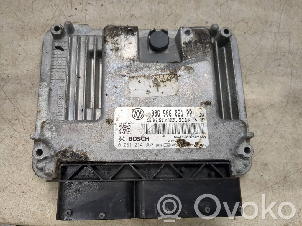Volkswagen Touran I Engine control unit/module 