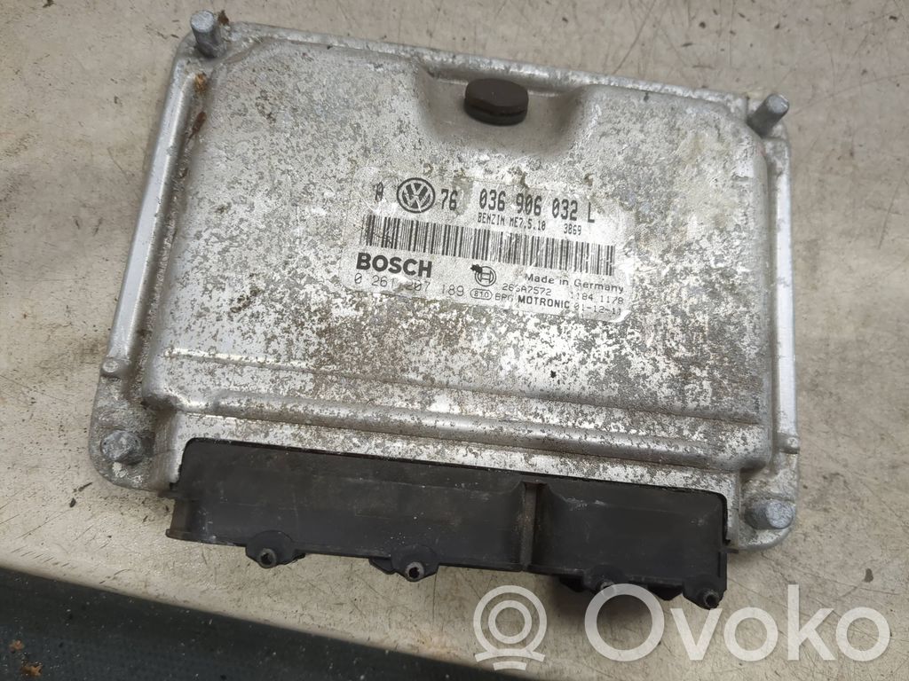 Volkswagen Golf V Engine control unit/module 