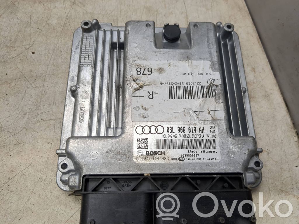 Audi A4 S4 B8 8K Engine control unit/module 