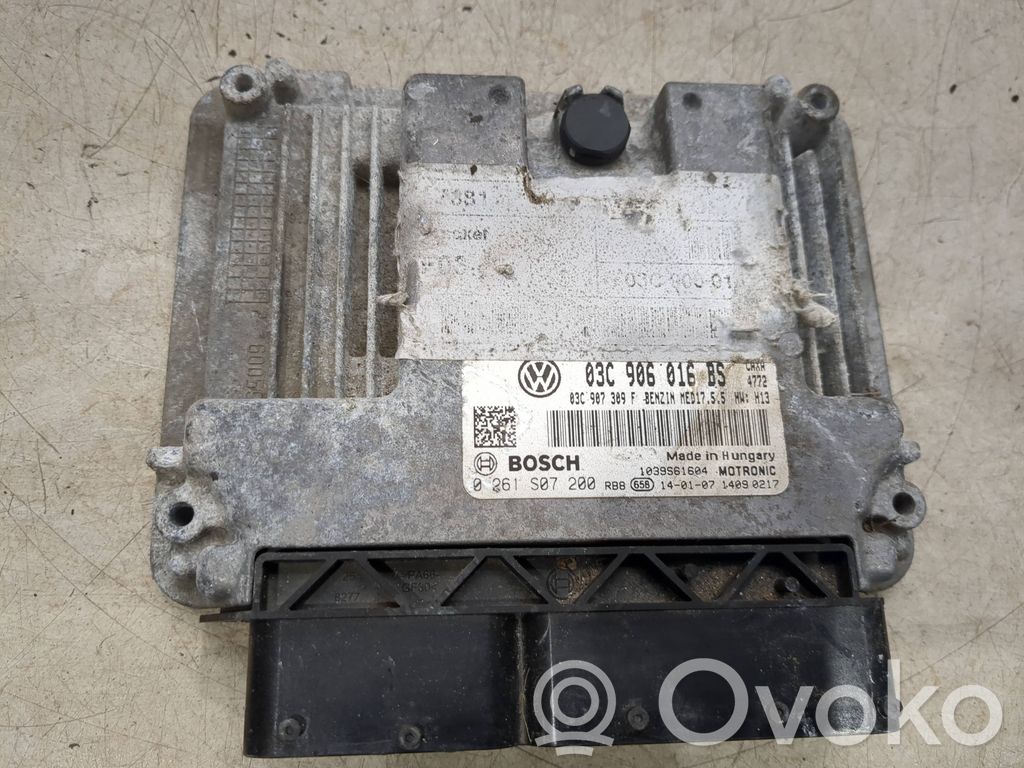 Volkswagen Golf VI Variklio valdymo blokas 