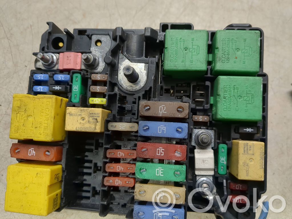 Peugeot Expert Fuse module 