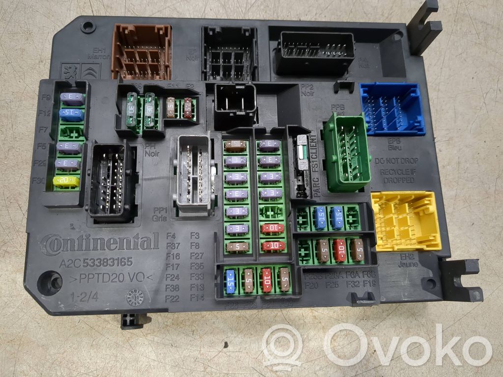 Peugeot 2008 I Módulo de fusible 