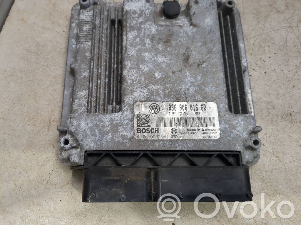 Volkswagen Golf V Engine control unit/module 