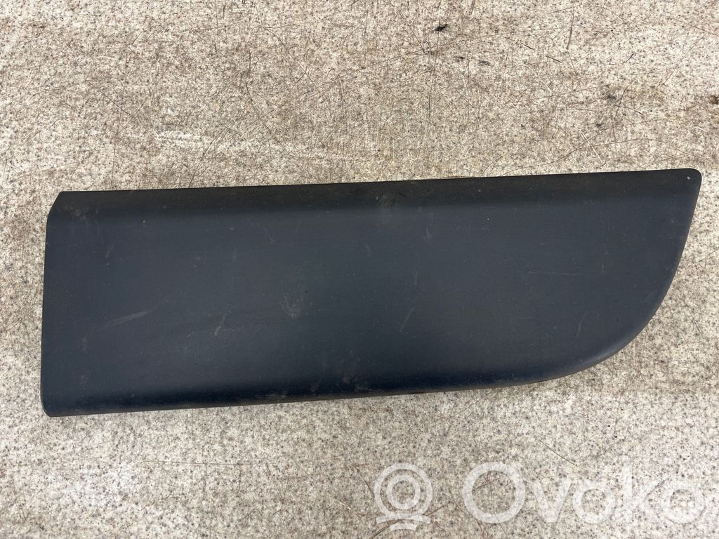 Nissan NV400 Priekšpusē durvju dekoratīvā apdare (moldings) 