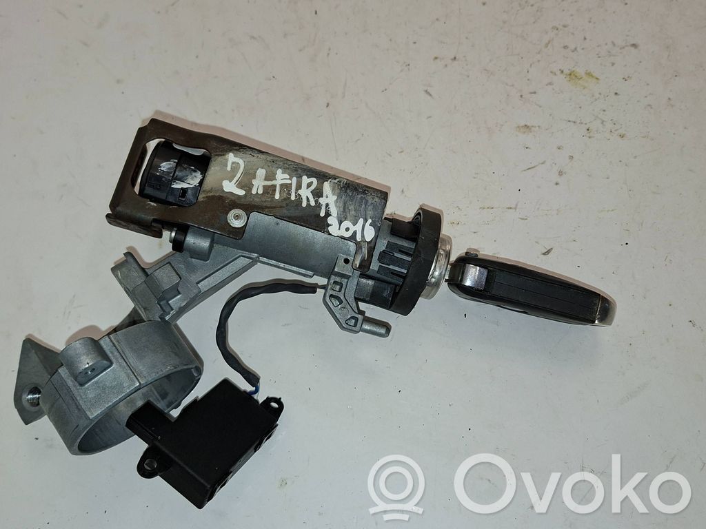 Opel Zafira C Ignition lock 