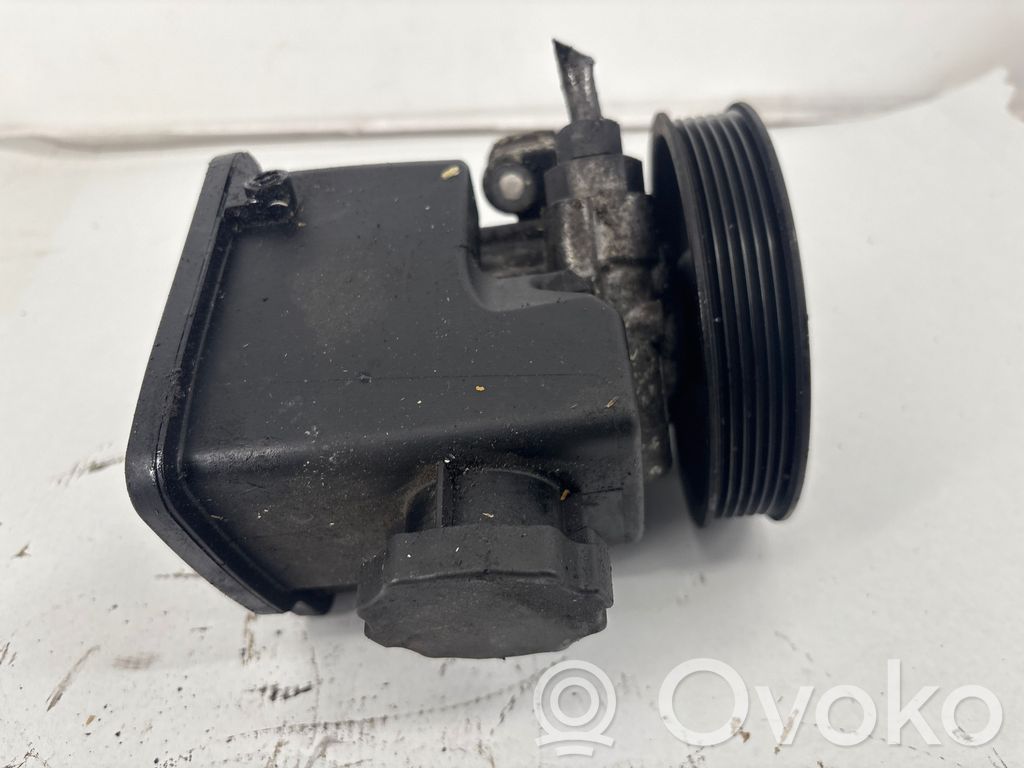 Mercedes-Benz C W204 Ohjaustehostimen pumppu 