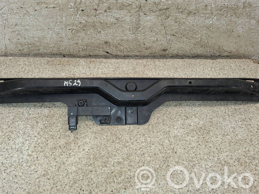 Ford Fiesta Soporte de montaje del parachoques trasero 