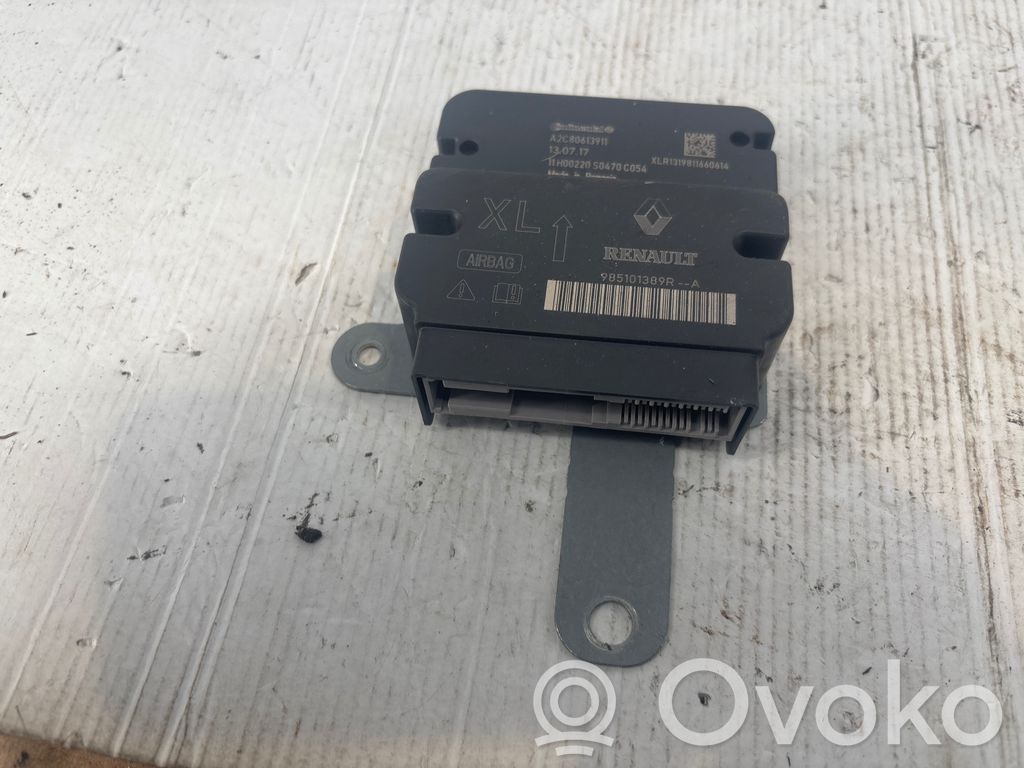 Renault Clio IV Airbag control unit/module 