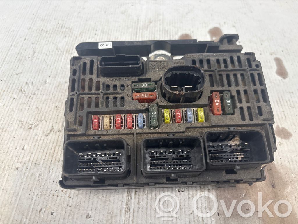 Peugeot 308 Fuse module 
