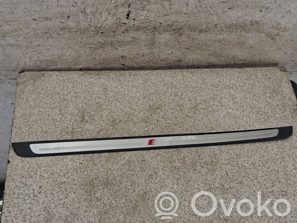 Audi A3 S3 8V Moldura protectora del borde delantero 