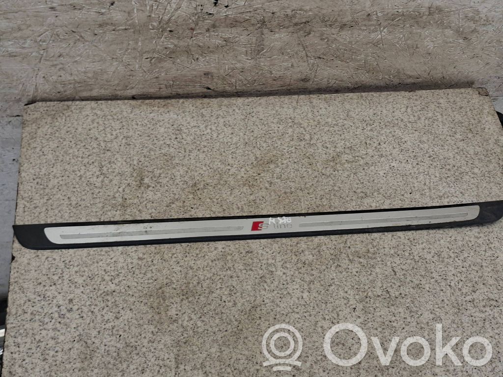 Audi A3 S3 8V Moldura protectora del borde delantero 