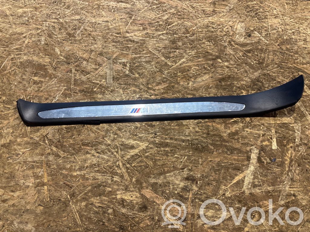 BMW 5 E60 E61 Moldura protectora del borde delantero 